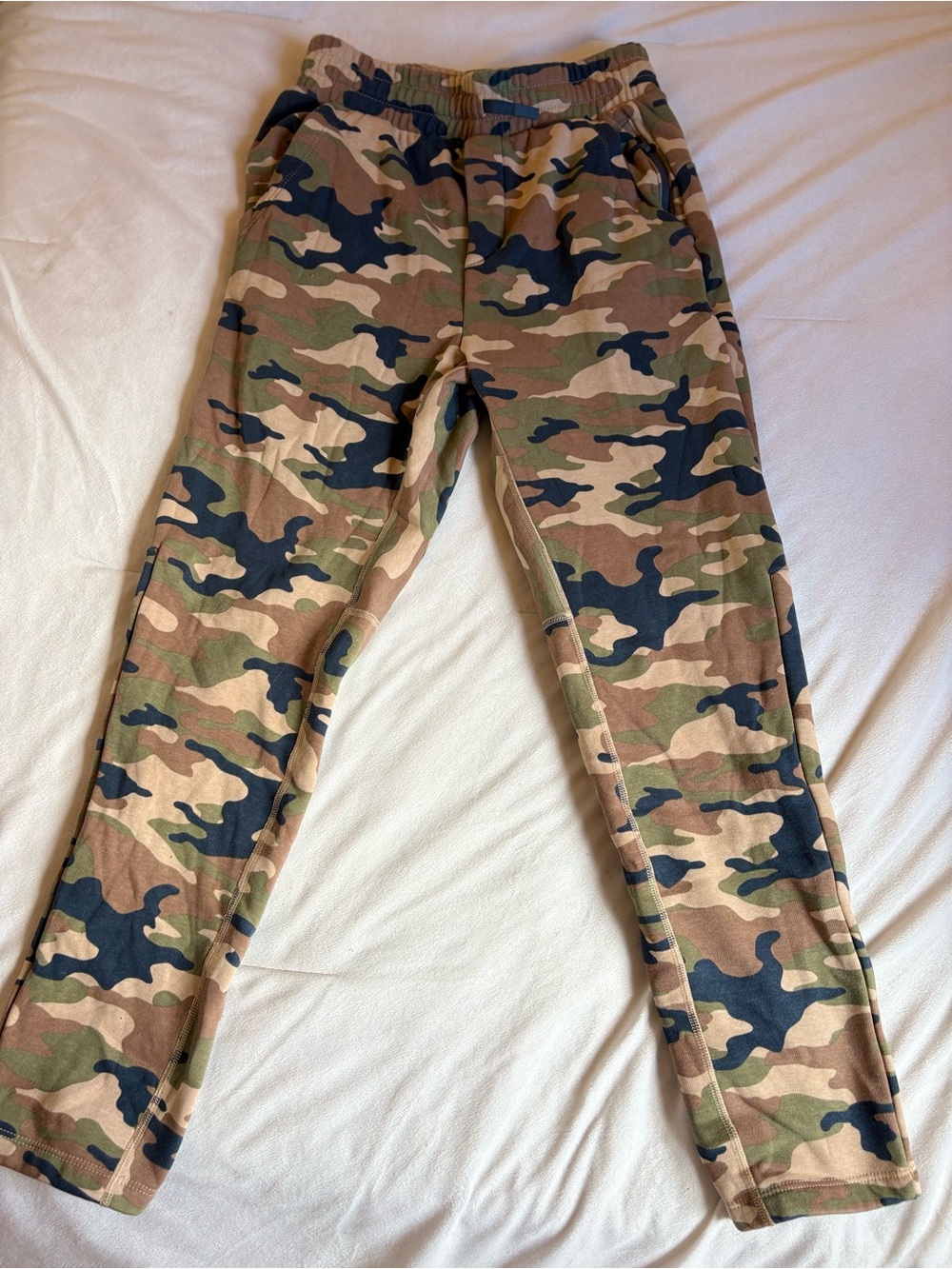 GAP Kids Camo Sweatpants in Green, Tan & Navy